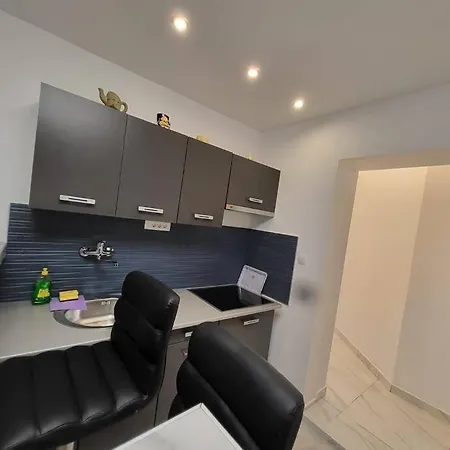 Lateraln Marina New Apartment Vir